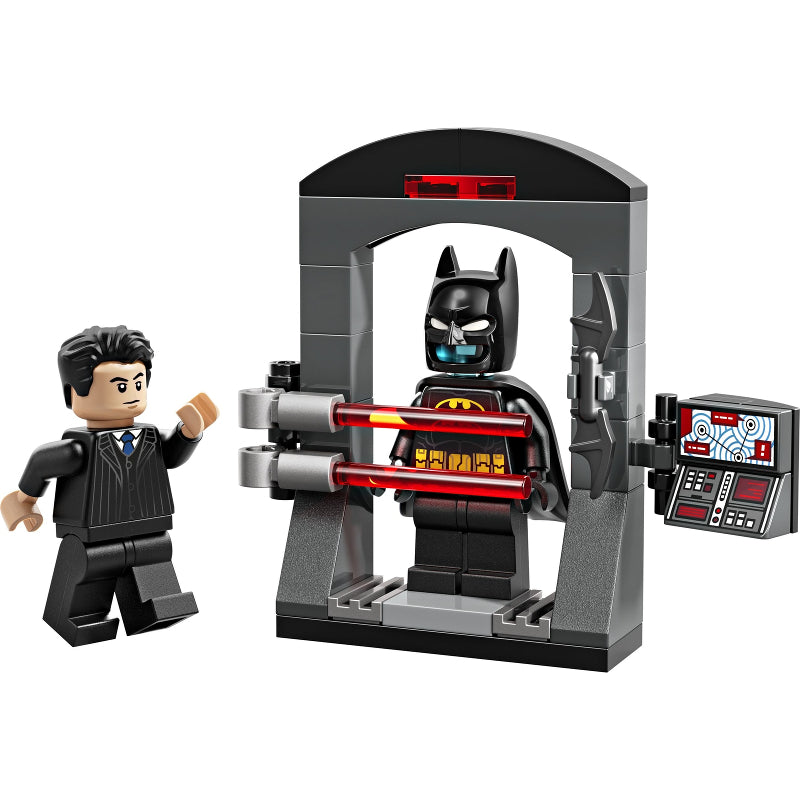 LEGO DC Batman: Bruce Wayne & the Batsuit Polybag / Paper Bag